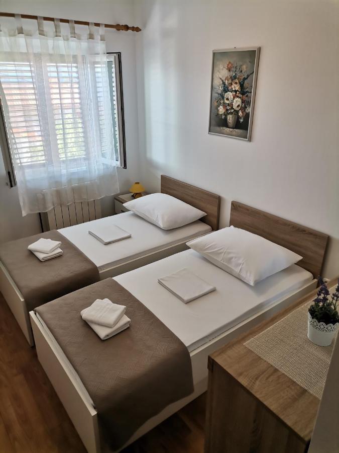 Matko 1 Apartment Bol Bagian luar foto